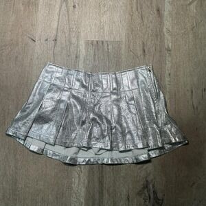 Silver pleated mini skirt with zipper